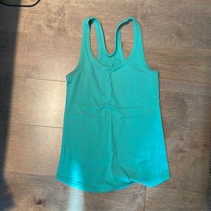 Lululemon size 6
